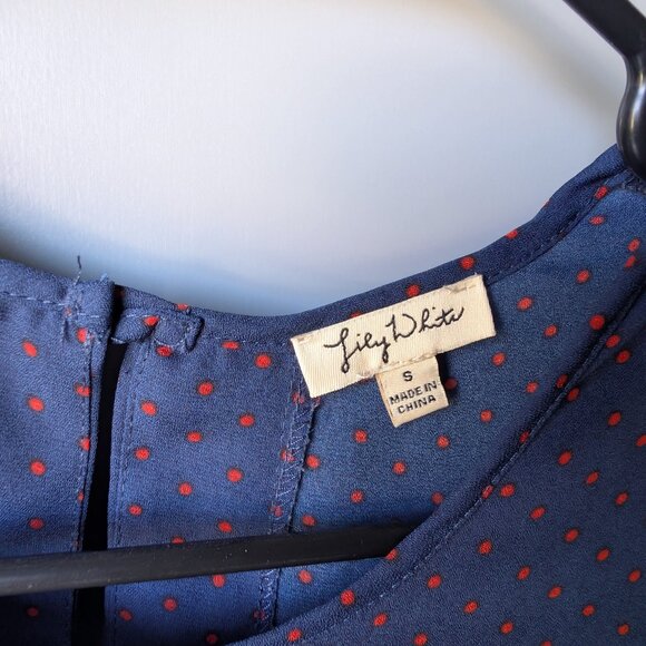 Lily White Blue short sleeve lightweight top - Picture 2 of 3